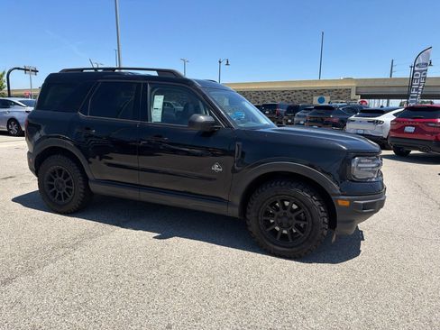 Used 2021 Ford Bronco Sport Outer Banks w/ Outer Banks Package (96D) AWD/4WD image 2