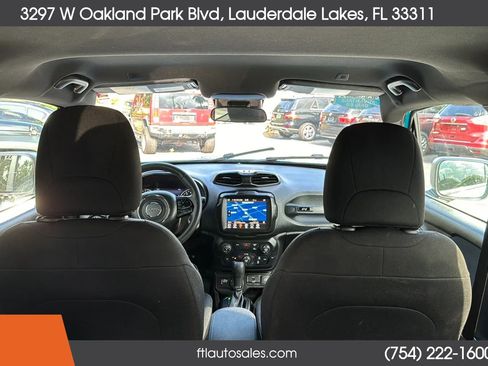 Used 2021 Jeep Renegade Latitude AWD/4WD image 39