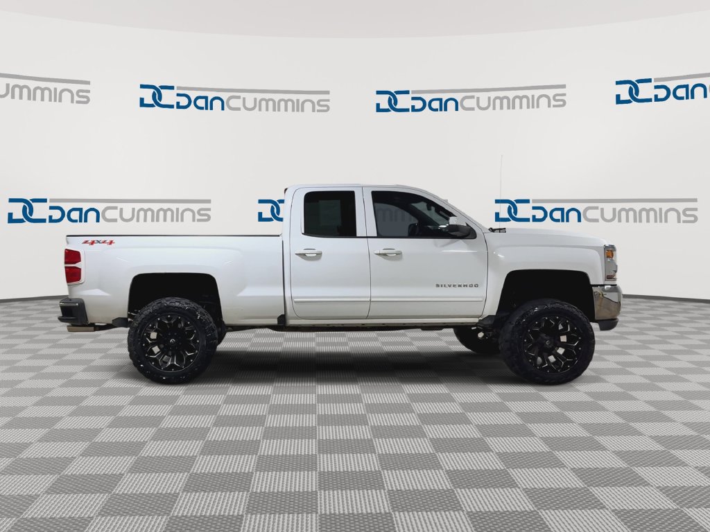 Used 2017 Chevrolet Silverado 1500 LT w/ All Star Edition AWD/4WD image 9