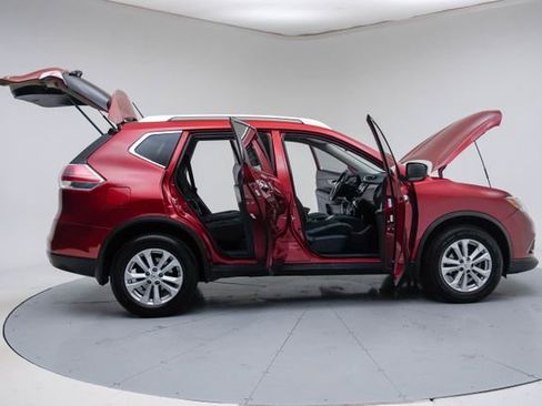 Used 2016 Nissan Rogue SV AWD/4WD image 14