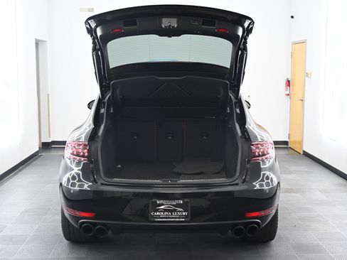 Used 2018 Porsche Macan GTS image 42