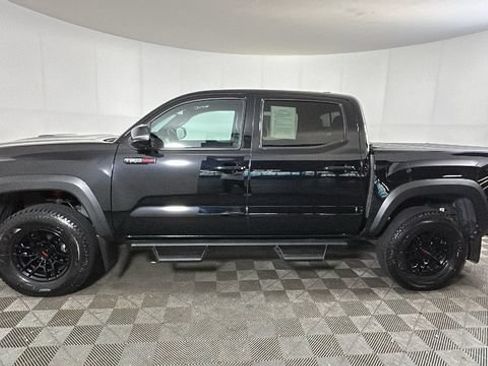 Used 2021 Toyota Tacoma TRD Pro AWD/4WD image 5