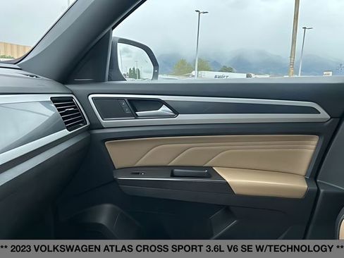 Used 2023 Volkswagen Atlas Cross Sport SE w/ Black Wheel Package AWD/4WD image 38