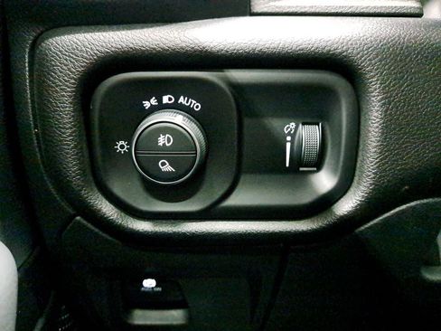 Used 2022 RAM 1500 Big Horn image 30