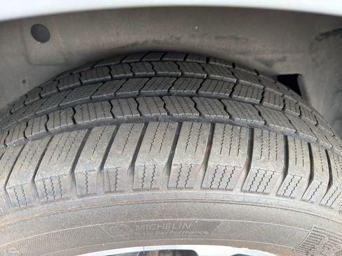 Used 2018 Ford Expedition Max XLT w/ Equipment Group 202A AWD/4WD image 14