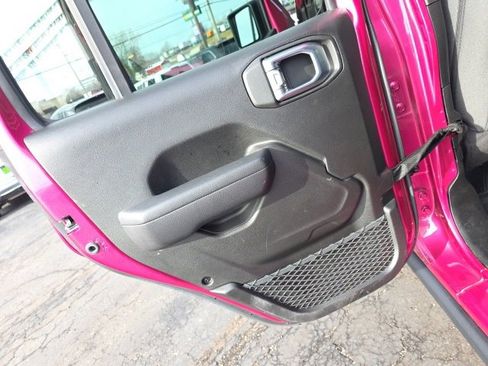 Used 2024 Jeep Gladiator Sport image 34