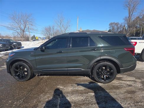 Certified 2023 Ford Explorer ST-Line w/ Class IV Trailer Tow Package image 19