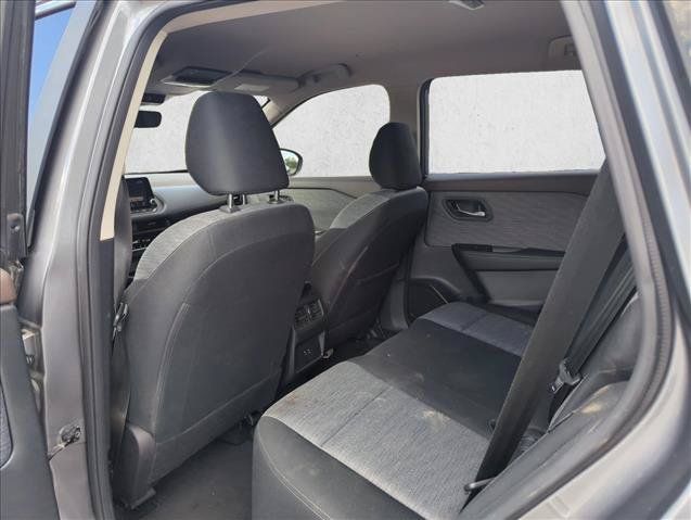 Used 2023 Nissan Rogue SV FWD image 17