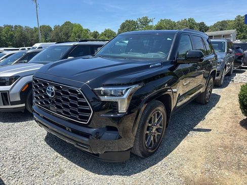 Used 2023 Toyota Sequoia Platinum AWD/4WD image 1