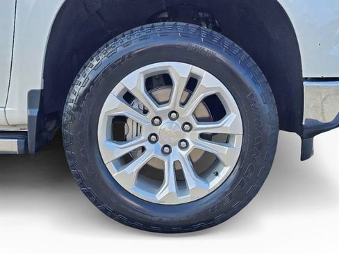 Used 2023 Chevrolet Silverado 1500 LTZ w/ LTZ Premium Package AWD/4WD image 6