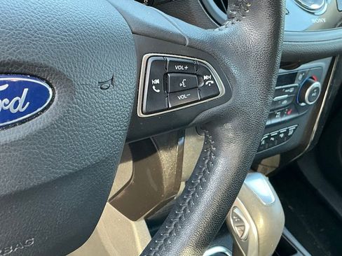 Used 2019 Ford Escape Titanium image 16