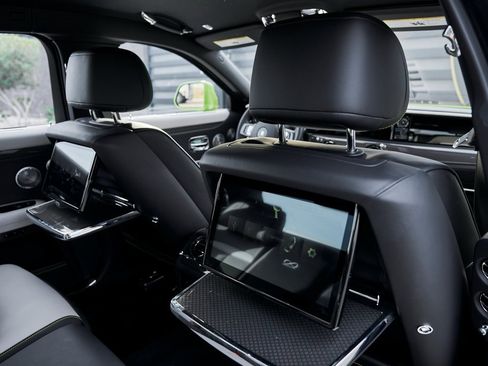 Used 2025 Rolls-Royce Ghost Black Badge image 45