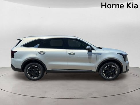 New 2026 Kia Sorento S w/ S Panoramic Sunroof Package FWD image 3
