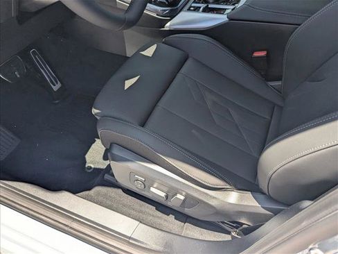 Used 2025 BMW X3 xDrive30i w/ M Sport Package image 4