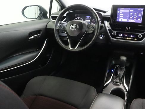 Certified 2025 Toyota Corolla SE FWD image 28