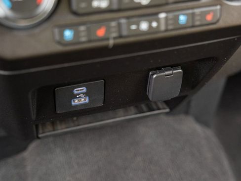 Used 2020 Ford F350 Lariat w/ Lariat Value Package image 19