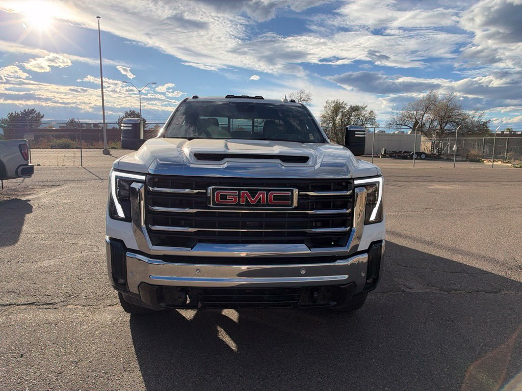 Used 2025 GMC Sierra 2500 SLT w/ SLT Convenience Package AWD/4WD image 3