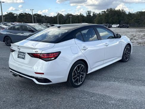 New 2025 Nissan Sentra SR FWD image 4