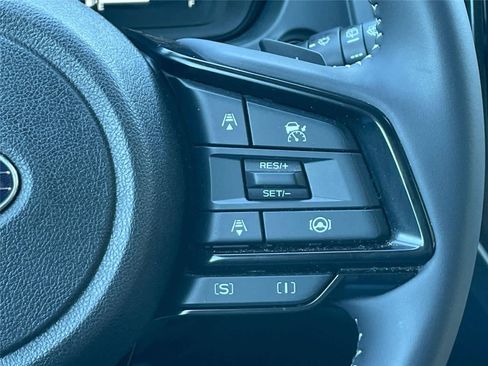 Used 2025 Subaru Forester Premium AWD/4WD image 22