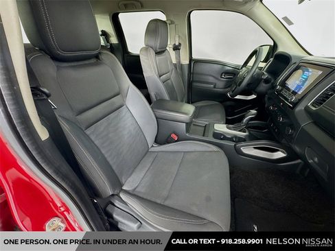 Used 2022 Nissan Frontier SV w/ Technology Package image 25