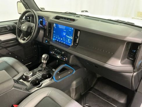 Used 2024 Ford Bronco Black Diamond AWD/4WD image 19