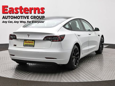 Used 2021 Tesla Model 3 Standard Range Plus RWD image 5