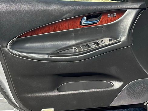 Used 2017 INFINITI QX50 2WD w/ Premium Plus Package image 18