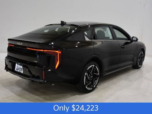 New 2025 Kia K4 GT-Line image 4