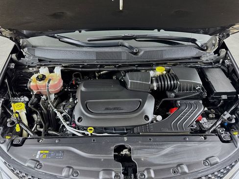 Used 2020 Chrysler Pacifica Limited image 27