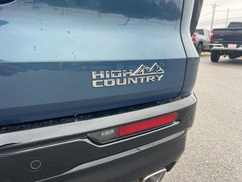 New 2026 Chevrolet Traverse High Country w/ LPO, Floor Liner Package image 9