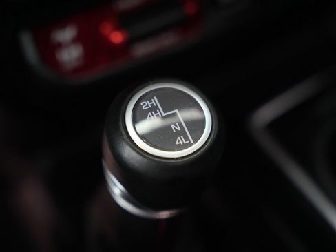 Used 2018 Jeep Wrangler Unlimited Rubicon AWD/4WD image 28