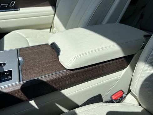 Certified 2024 Land Rover Range Rover SE AWD/4WD image 28