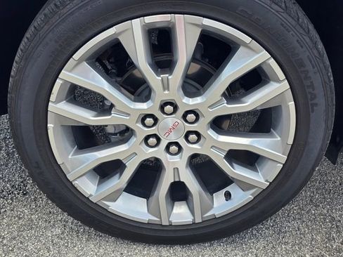Used 2024 GMC Acadia Denali FWD image 10