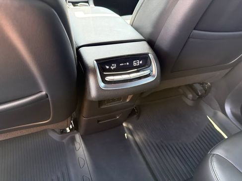 Used 2023 Cadillac XT6 Premium Luxury w/ Technology Package FWD image 35