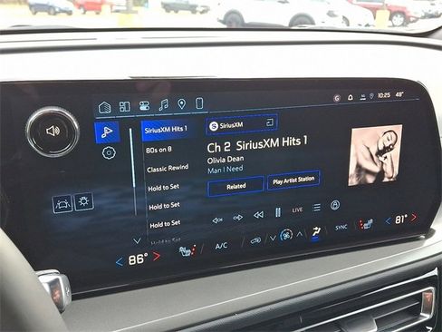 New 2026 Chevrolet Traverse LT w/ Sun and Wheel Package image 14