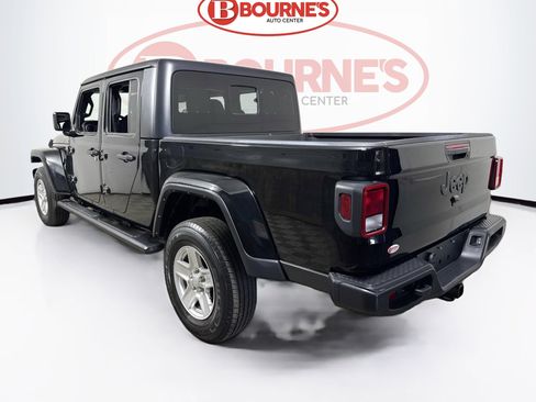 Used 2022 Jeep Gladiator Sport AWD/4WD image 7