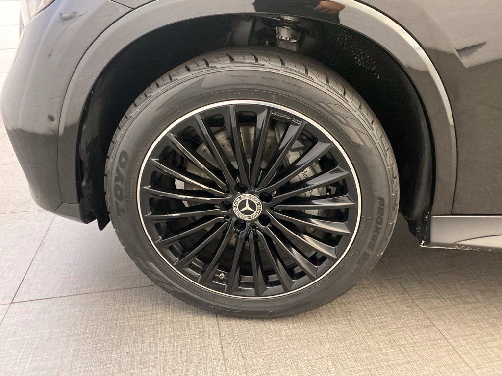 Used 2023 Mercedes-Benz GLC 300 image 10