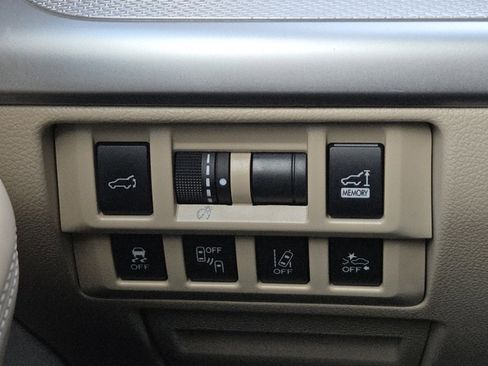 Used 2018 Subaru Outback 2.5i Premium image 34