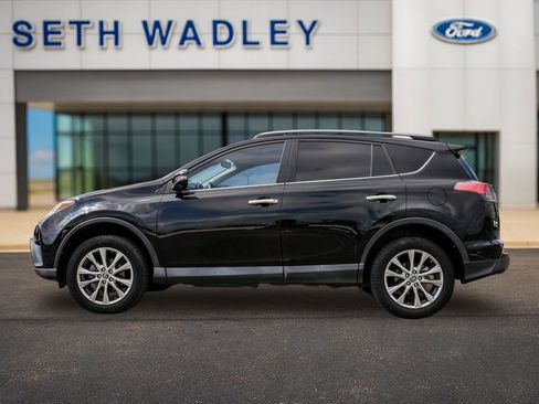 Used 2018 Toyota RAV4 Limited FWD image 4