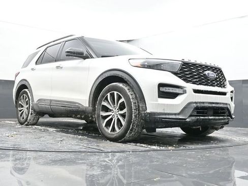 Used 2021 Ford Explorer ST w/ Premium Technology Package image 46