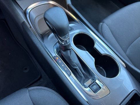 Used 2024 Chevrolet Malibu LT image 5