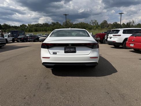 Used 2023 Honda Accord LX image 5