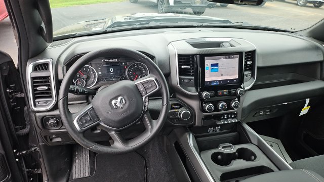 New 2026 RAM 1500 Express AWD/4WD image 8