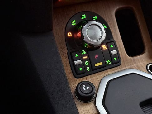 Used 2013 Land Rover LR4 HSE image 37