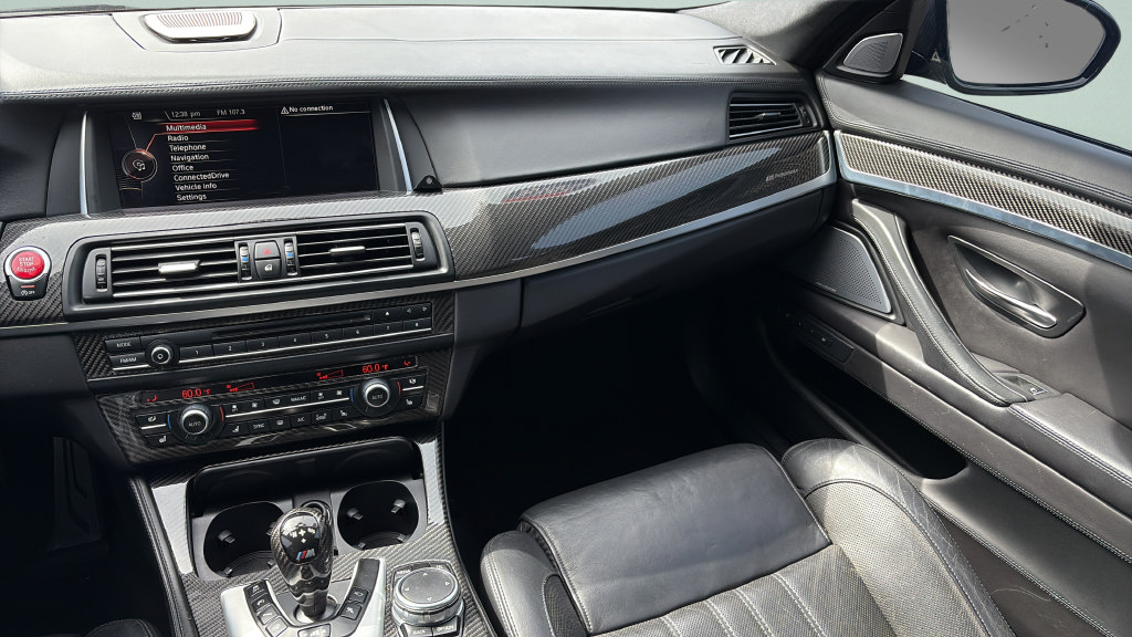 Used 2016 BMW M5 RWD image 12