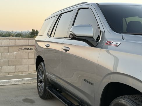 Used 2023 Chevrolet Tahoe Z71 w/ Luxury Package image 5