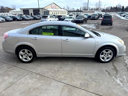 Used 2009 Saturn Aura XE image 4