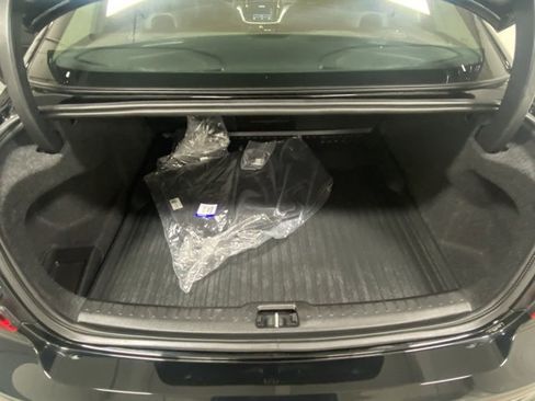 Used 2023 Volvo S60 B5 Core w/ Climate Package image 9