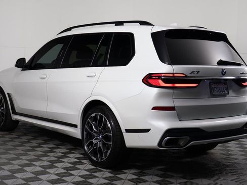 Used 2023 BMW X7 xDrive40i w/ M Sport Package image 6