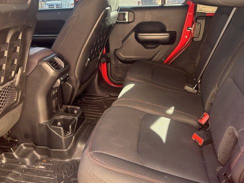 Used 2018 Jeep Wrangler Unlimited Rubicon image 10